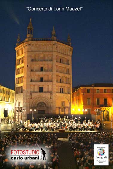 foto '.  <p><em>Il Concerto di Lorin Maazel in Piazza Duomo.<br />
</em></p>
<p>Photographer: Carlo Urbani</p>
 .'