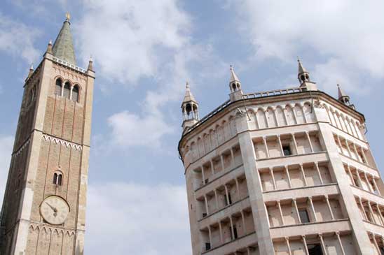 foto '.  <p><em>Il Duomo e il Battistero.<br />
</em></p>
<p>Autore: Luciano Galloni</p>
 .'