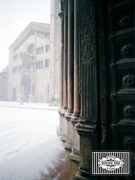 foto '.  <p><em>Dal Battistero il Duomo sotto la neve.<br />
</em></p>
<p>Autore: Renato Tosi</p>
 .'